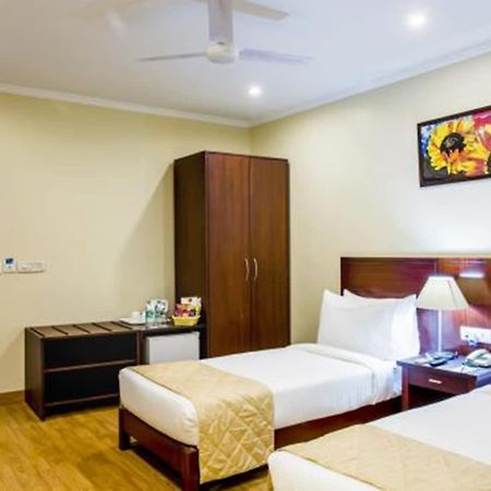 Clarks Inn Nehru Place New Delhi Exterior photo