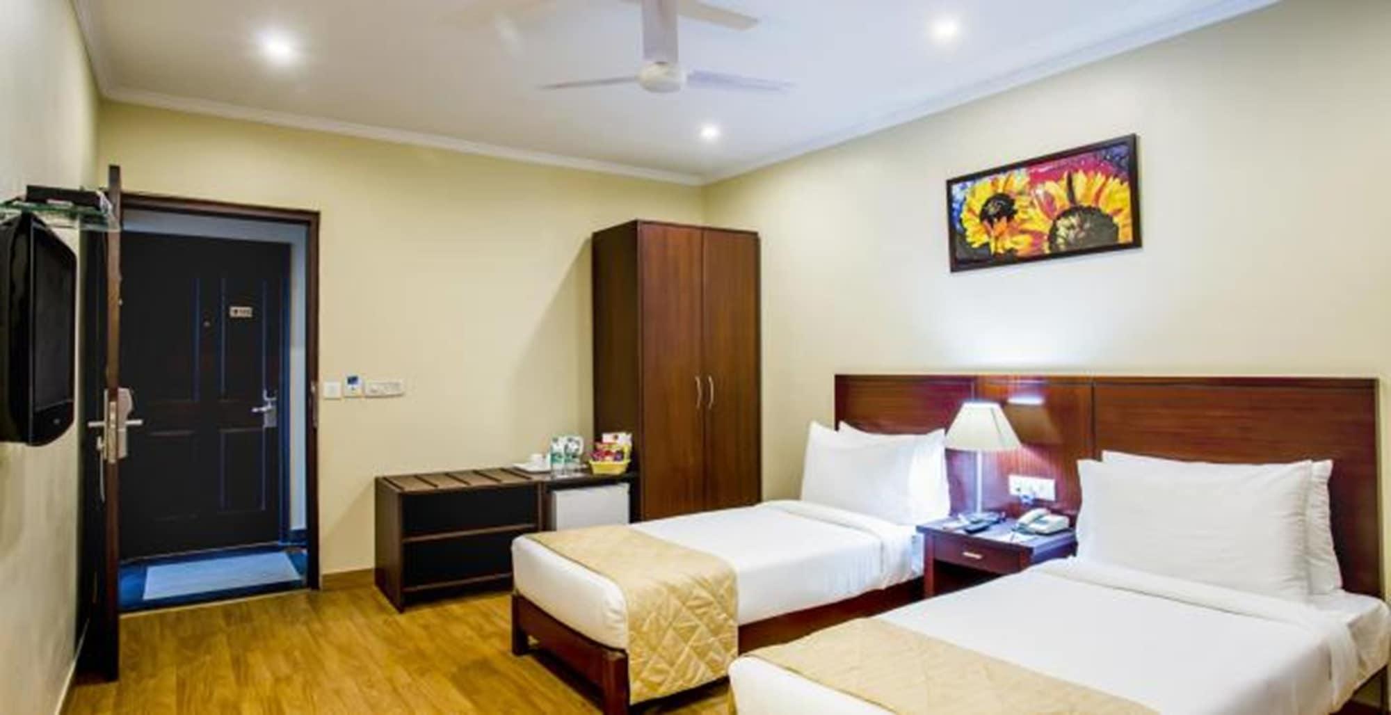 Clarks Inn Nehru Place New Delhi Exterior photo