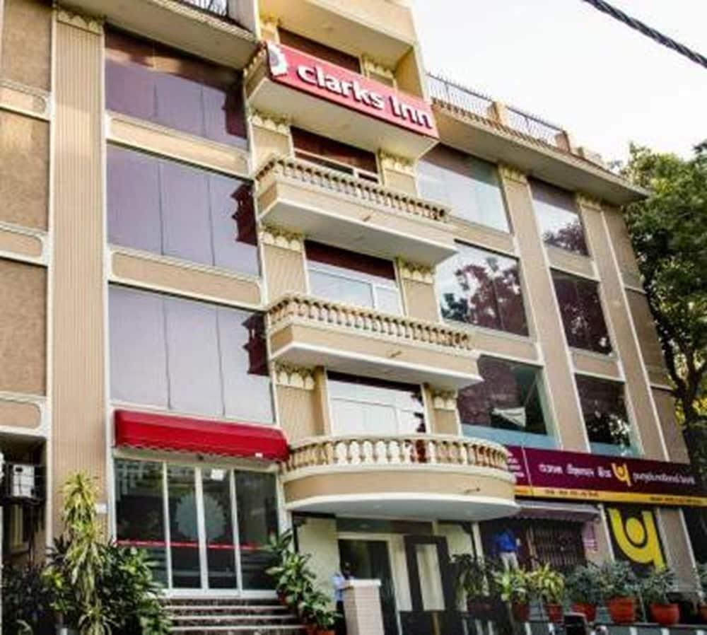 Clarks Inn Nehru Place New Delhi Exterior photo