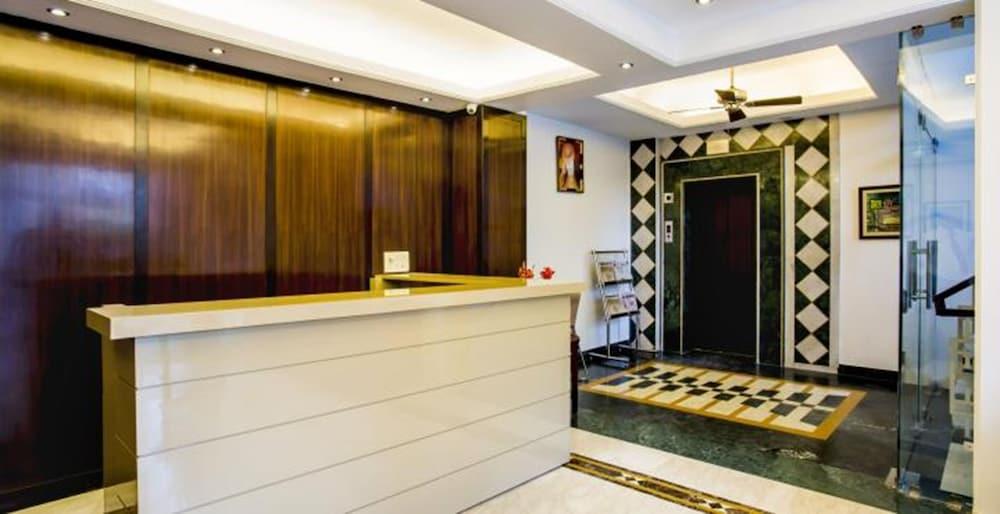 Clarks Inn Nehru Place New Delhi Exterior photo