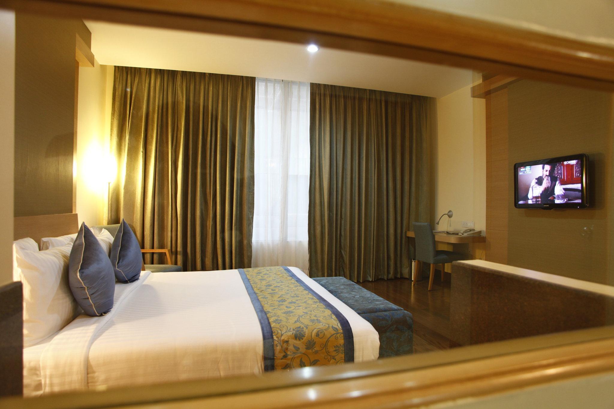 Clarks Inn Nehru Place New Delhi Exterior photo