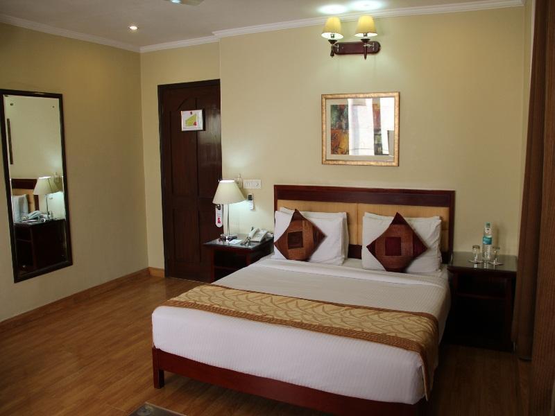 Clarks Inn Nehru Place New Delhi Exterior photo